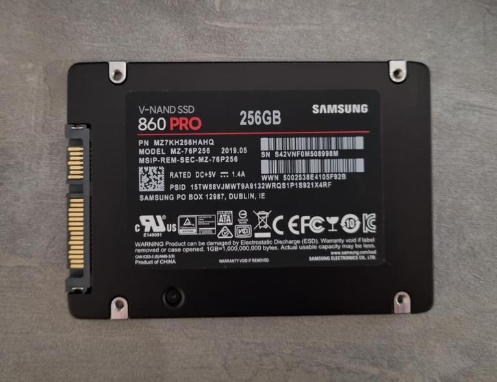 Partij: Samsung 860 PRO - 256 GB, Computers en Software, Harde schijven, Zo goed als nieuw, Laptop, SSD, SATA, Ophalen of Verzenden
