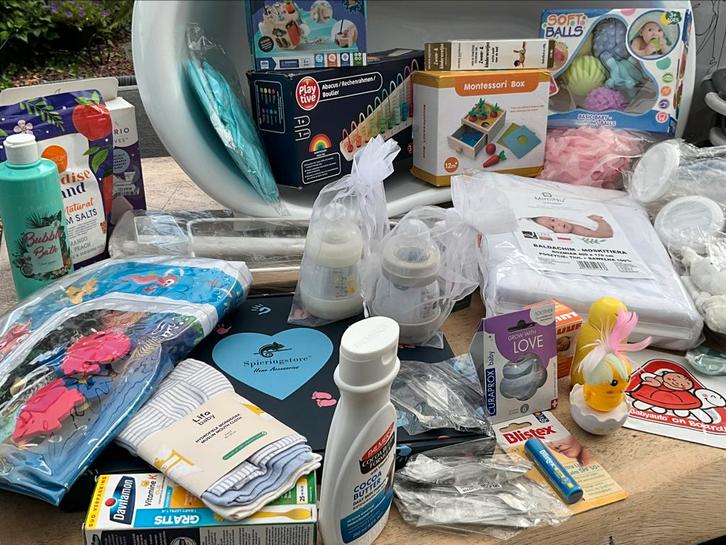 Partij nieuwe baby benodigdheden- 65 stuks, Kinderen en Baby's, Kinderspulletjes, Nieuw, Ophalen