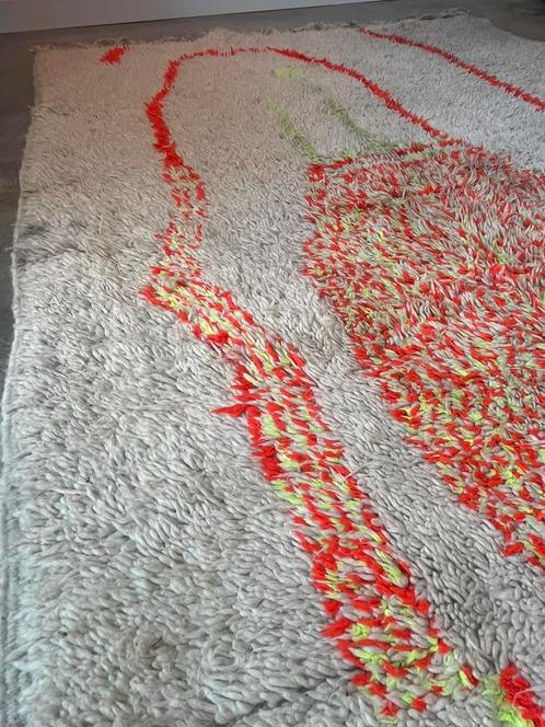 Azilal tapijt (schapenwol, Marokkaans, berbers) 250x148cm, Huis en Inrichting, Stoffering | Tapijten en Kleden, Gebruikt, 100 tot 150 cm