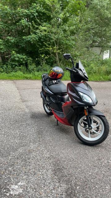 Kymco super 8 50 beschikbaar voor biedingen