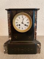 Antieke Franse Pendule in zwart marmer behuizing, Antiek en Kunst, Antiek | Klokken, Ophalen