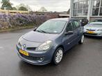 Renault Clio 1.6 16V 82KW 5-DRS 2006 Blauw NIEUWE APK, Voorwielaandrijving, 4 cilinders, Blauw, Origineel Nederlands