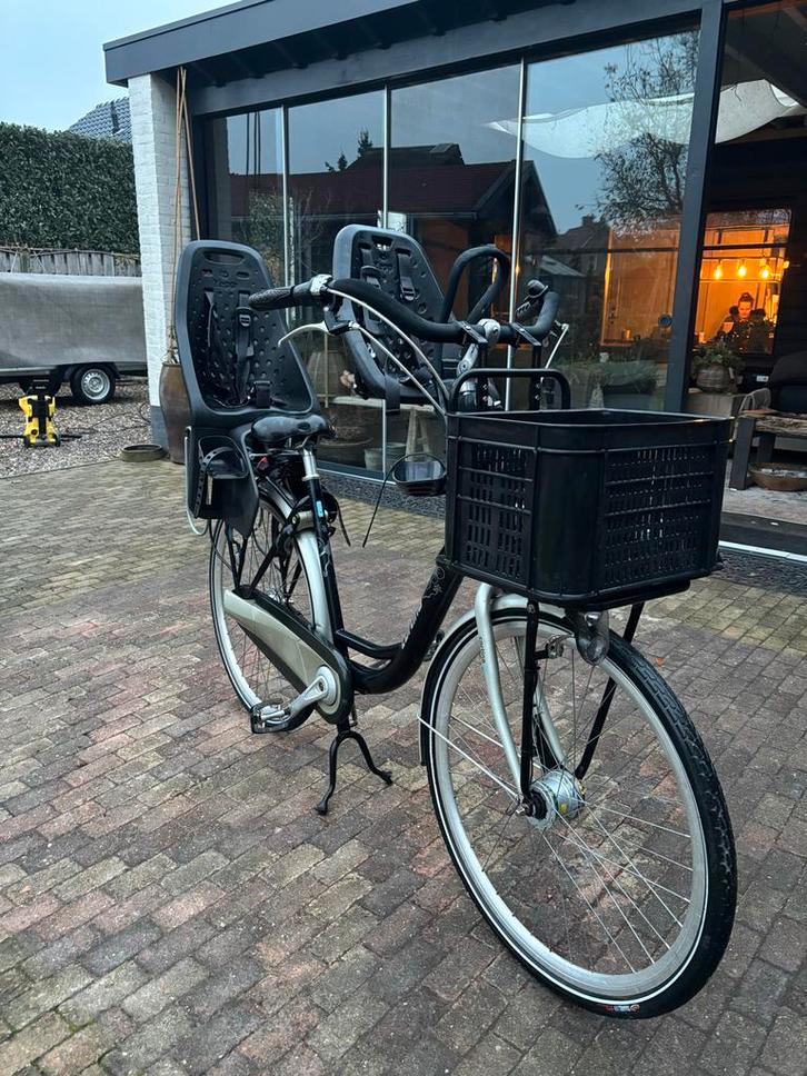 Cortina Mamafiets met 2 Yepp kinderzitjes, Fietsen en Brommers, Fietsen | Dames | Damesfietsen, Zo goed als nieuw, Overige merken