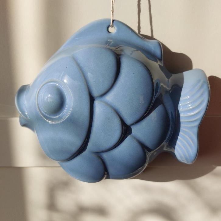 Puddingvorm lichtblauw vis, West Germany Scheurich, Mr Mobby, Antiek en Kunst, Antiek | Keramiek en Aardewerk, Ophalen of Verzenden