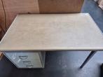 Vintage Metalen Ahrend bureau met lades 120lx75bx80h, Huis en Inrichting, Bureaus, Ophalen, Gebruikt