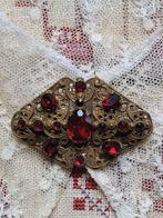Ovale vintage broche  - CharmantGoed -, Sieraden, Tassen en Uiterlijk, Broches, Ophalen of Verzenden, Gebruikt, Rood, Overige materialen