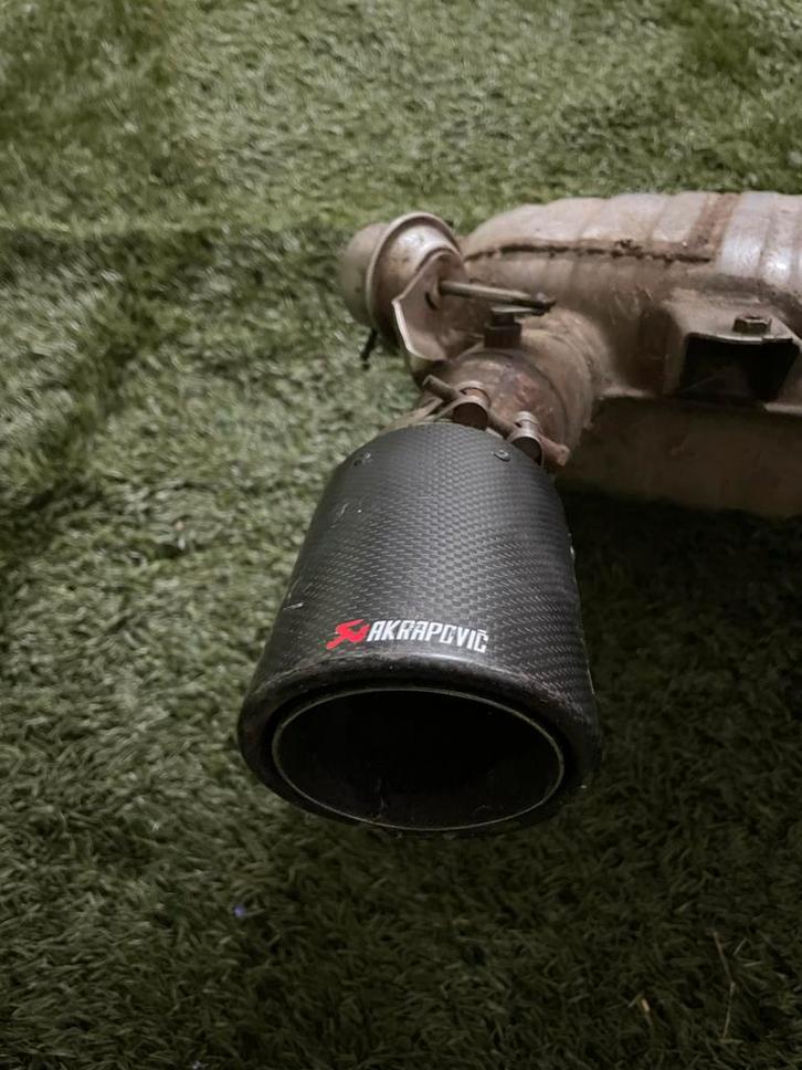BMW 335i Uitlaat - met Akrapovic sierstukken, Auto-onderdelen, Uitlaatsystemen, BMW, Gebruikt, Ophalen of Verzenden