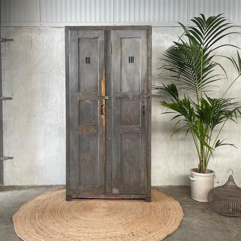 Antieke locker, lockerkast, oude kast, vintage, kast, oud, Antiek en Kunst, Curiosa en Brocante, Ophalen