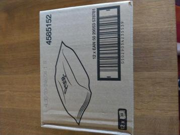 Page vochtig toiletpapier compleet schoon beschikbaar voor biedingen