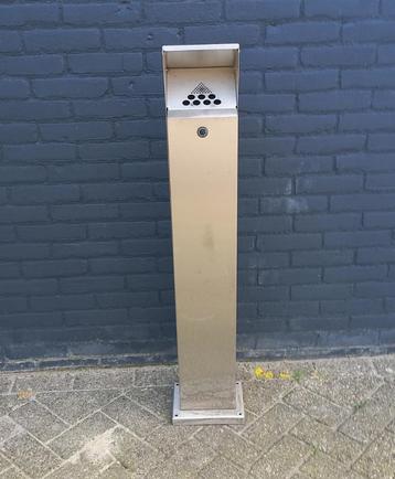 staande RVS asbak voor buiten beschikbaar voor biedingen