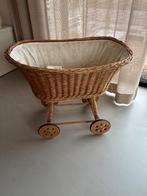Vintage rotan poppenwieg, Ophalen, Gebruikt, Babypop