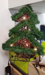 Kerstboom, kunstkerstboom, 10 lampjes, aan/uit schakelaar, Diversen, Kerst, Ophalen of Verzenden, Zo goed als nieuw
