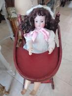 #### EEN SCHATTIGE ANTIEKE POP MET POPPENSTOEL####, Ophalen of Verzenden
