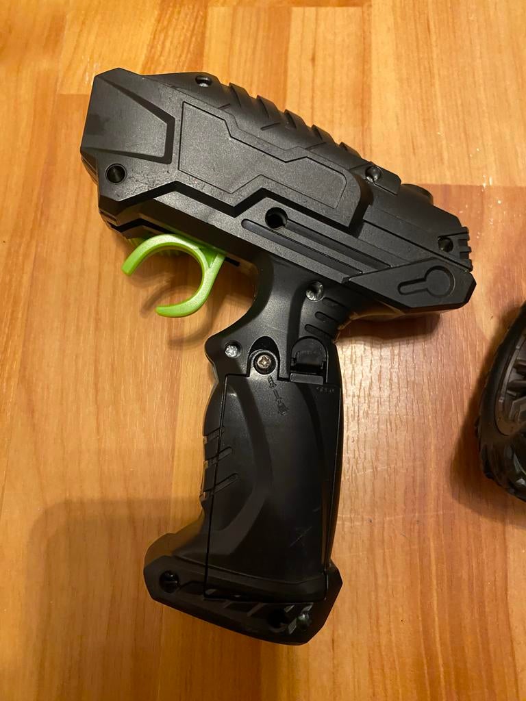 RC Offroad Auto - licht Gebruikt, Hobby en Vrije tijd, Modelbouw | Radiografisch | Auto's, Elektro, Gebruikt, Auto offroad, Ophalen of Verzenden