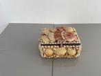 Sieradendoosje, jaren 50 met diverse schelpen, Antiek en Kunst, Curiosa en Brocante, Ophalen of Verzenden