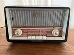 Vintage radio van het merk Philips, Antiek en Kunst, Antiek | Tv's en Audio, Ophalen of Verzenden