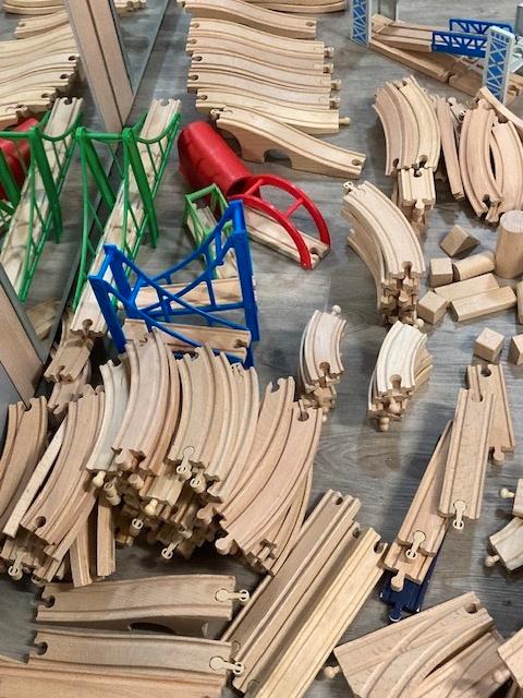 houten treinbaan, Brio en andere onderdelen treinen, bruggen, Kinderen en Baby's, Speelgoed | Houten speelgoed, Gebruikt, Overige typen