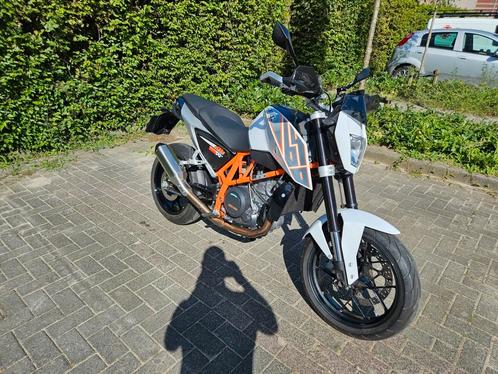 KTM Duke 690. 2e eigenaar. 15.500 km., Motoren, Motoren | KTM, Particulier, Naked bike, meer dan 35 kW, 1 cilinder, Ophalen