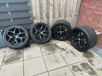 Breedset BMW X5 met zgan zomerbanden beschikbaar voor biedingen