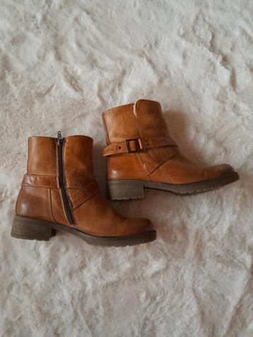 Hush Puppies maat 39. beschikbaar voor biedingen