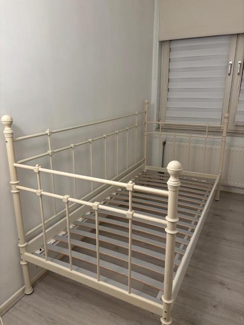Ikea linga/tromsnes bed met lattenbodem  90 x 200, Kinderen en Baby's, Kinderkamer | Bedden, Gebruikt, Minder dan 140 cm, 85 tot 100 cm