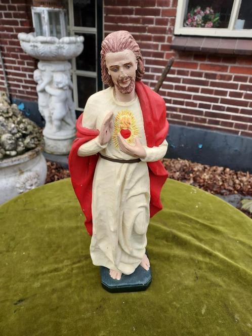 Heilig hart beeld, Jezus in rode mantel, hoogte 43 cm., Antiek en Kunst, Antiek | Religie, Verzenden