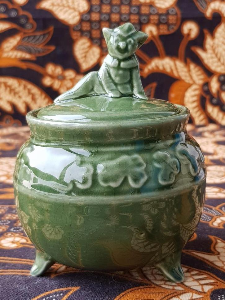 Mooie oude SylvaC suikerpot uit Engeland met een Pixie., Antiek en Kunst, Antiek | Porselein, Ophalen of Verzenden