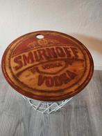 Smirnoff vodka draadmand 38 rond 40 cm hoog, Huis en Inrichting, Woonaccessoires | Schalen en Manden, Ophalen of Verzenden, Gebruikt