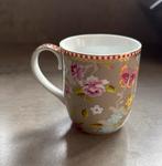 Studio PIP. Porcwlienen koffie mokje, Huis en Inrichting, Keuken | Servies, Ophalen of Verzenden, Zo goed als nieuw, Overige stijlen