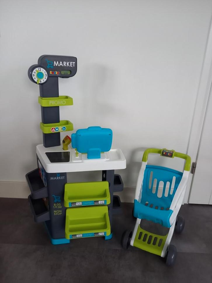 Smoby winkeltje met karretje, Kinderen en Baby's, Speelgoed | Overig, Zo goed als nieuw, Jongen of Meisje, Ophalen of Verzenden