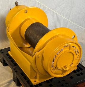 Zwaar hydraulisch lier Gearmatic free fall winch vrijloop  beschikbaar voor biedingen