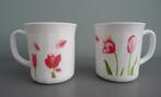Arcopal bekers met bloemenprint - 2 stuks H 9cm x Ø 8cm, Overige materialen, Ophalen of Verzenden, Zo goed als nieuw, Overige stijlen