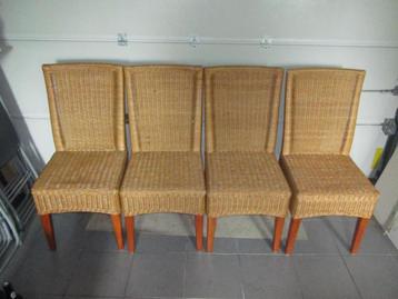 4 stoelen (Rotan/hout) beschikbaar voor biedingen