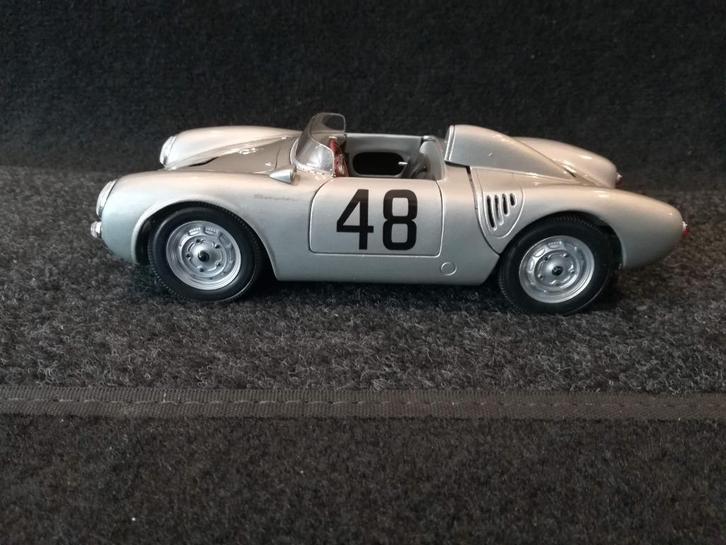 Porsche 550 A Spider 1955 1:18 - Maisto, Hobby en Vrije tijd, Modelauto's | 1:18, Zo goed als nieuw, Auto, Maisto, Verzenden