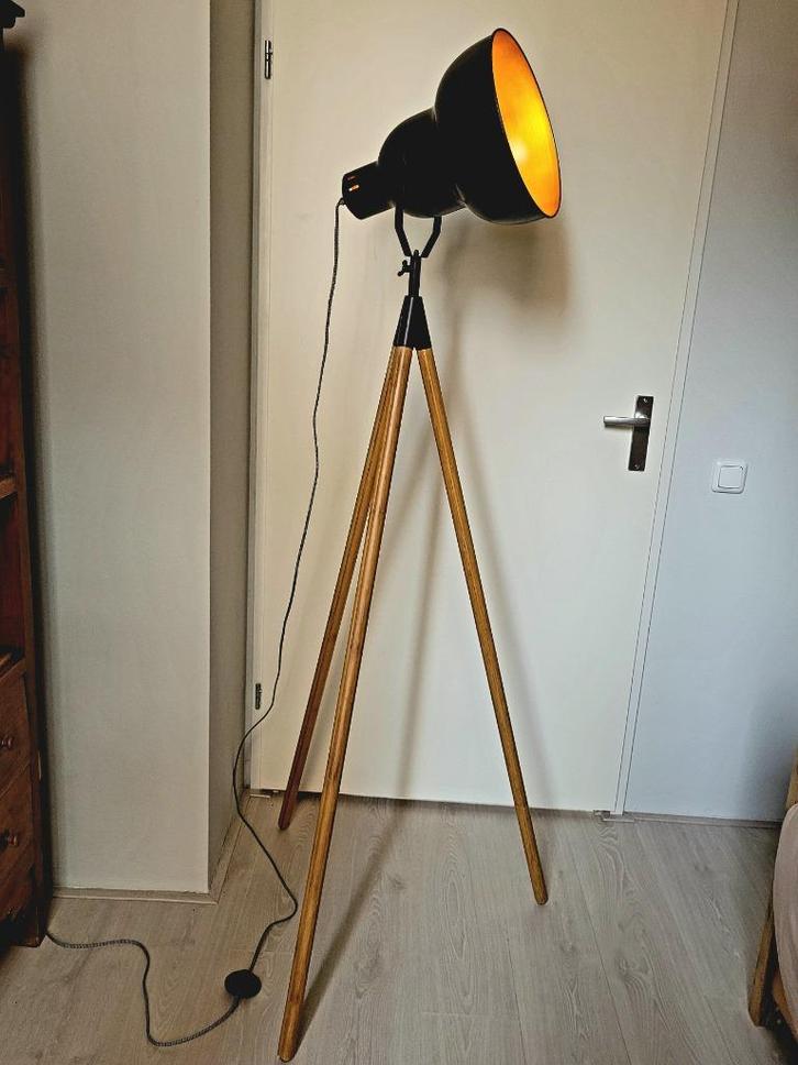 Tripod vloerlamp ZIVA, Huis en Inrichting, Lampen | Vloerlampen, Zo goed als nieuw, 150 tot 200 cm, Ophalen