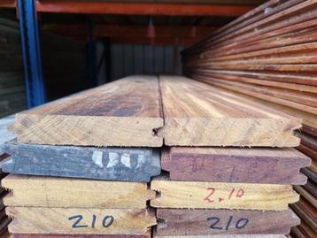 Aanbieding diverse hardhouten balken planken beschikbaar voor biedingen