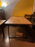 Eettafel met 4 stoelen, Ophalen, 50 tot 100 cm, Zo goed als nieuw, Stalen onderstel met houtenblad met kunststof hout look