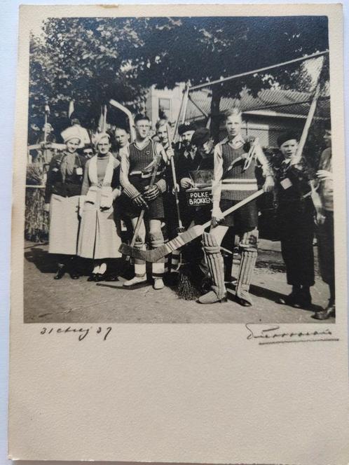 D699 Dordt Fotokaart Oranjepark Koninginnedag 1937, Verzamelen, Ansichtkaarten | Nederland, Zuid-Holland, 1920 tot 1940, Ophalen of Verzenden