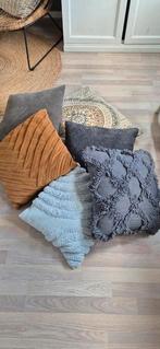 Sierkussens en plaid, Huis en Inrichting, Woonaccessoires | Kussens, Ophalen of Verzenden, Zo goed als nieuw, Bruin, Vierkant