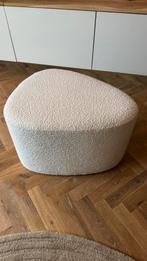 Teddy poef triangel - 38x60x47 cm, Huis en Inrichting, Ophalen, Japandi, Minder dan 50 cm, Zo goed als nieuw