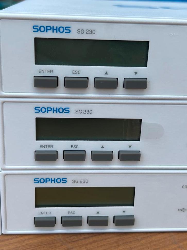 Sophos SG 230 Firewall (nog 1), Computers en Software, Netwerk switches, Gebruikt, Ophalen