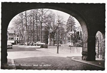 Roermond Munsterplein 1968.  beschikbaar voor biedingen