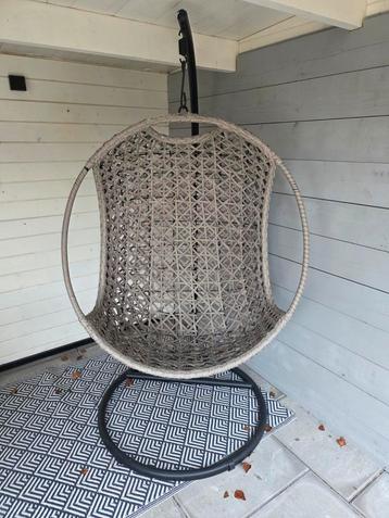 Hang stoel egg  beschikbaar voor biedingen
