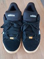 Adidas court., Kleding | Dames, Schoenen, Ophalen of Verzenden, Zo goed als nieuw, Zwart, Sneakers of Gympen