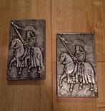 2 Wandborden Ridder Relief Zilverkleurig 25x15cm, Ophalen of Verzenden