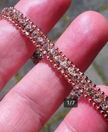 Mooi Armband uit oude tijden.

 beschikbaar voor biedingen