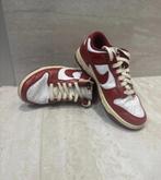 Nike Dunk Low Rood Maat 38, Nike, Ophalen of Verzenden, Sneakers of Gympen, Gedragen