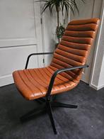 Mooie lederen relaxstoel met metalen frame, Huis en Inrichting, Fauteuils, Ophalen, 75 tot 100 cm, Zo goed als nieuw, Metaal