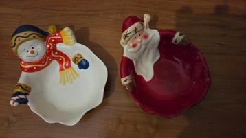 2 schaaltjes kerstdecor beschikbaar voor biedingen