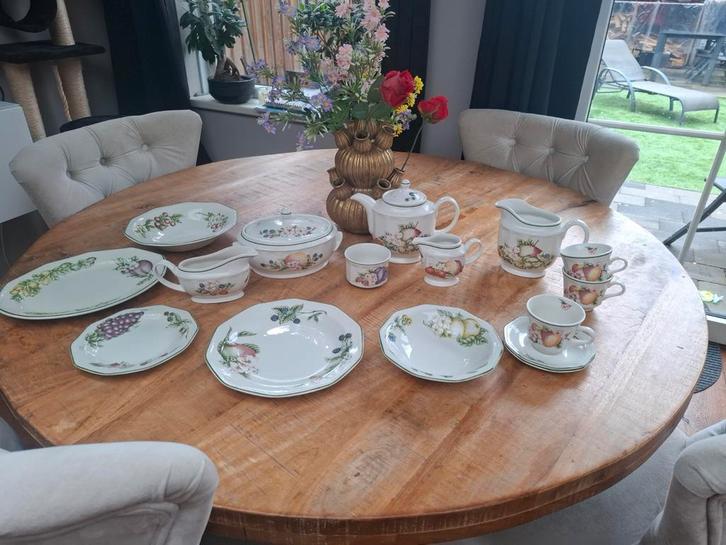 Churchill Servies - 8 persoons, Uitstekende staat, Huis en Inrichting, Keuken | Servies, Zo goed als nieuw, Compleet servies, Overige stijlen